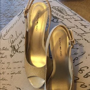 Bandolino 4” sling Back heels